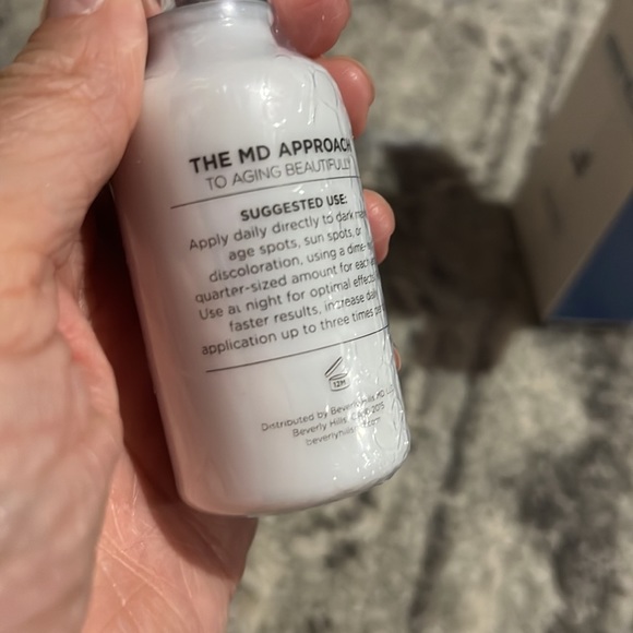 Beverly Hills MD Dark Spot Corrector Cosmeceuticals 1 fl oz / 30 ml - Picture 5 of 5